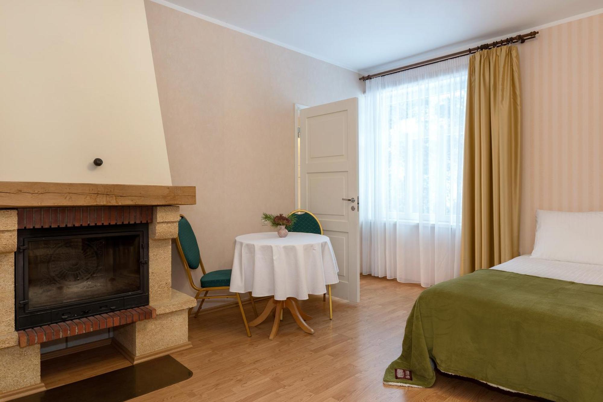 Verevi Motel Elva Room photo